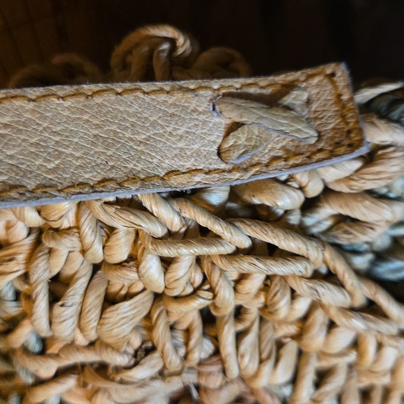 BASS Crochet Cornhusk & Leather Bag. Boho - Picture 2 of 6